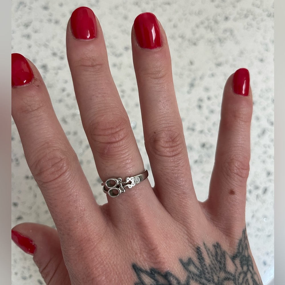 Silver shears ring- hair stylist ring- size 7